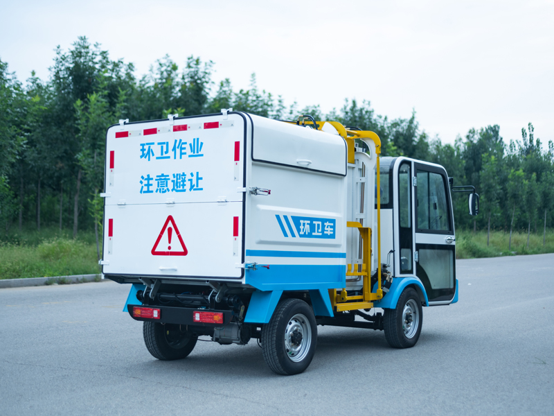 電(diàn)動四輪側挂桶車 (3).jpg 電(diàn)動四輪側挂桶車 (3).jpg