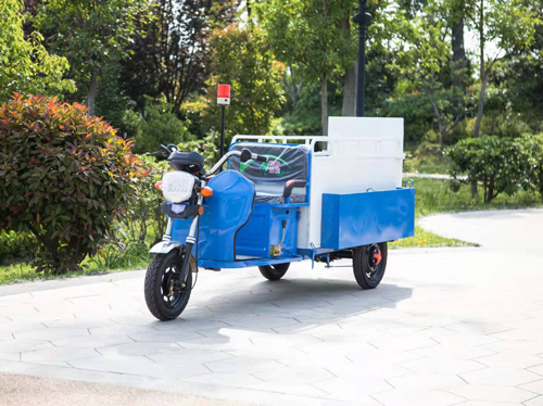 使用電(diàn)動保潔車有什麽好處?